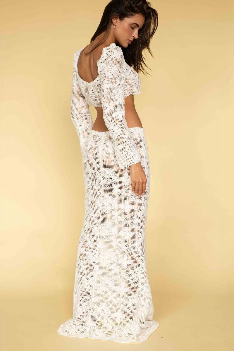 MARGARITA FLORAL LACE LONG SLEEVE CROP