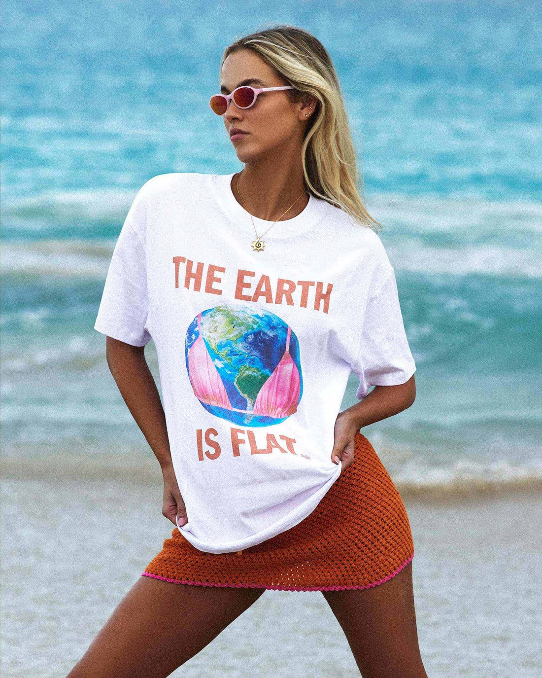 EARTH IS FLAT TEE