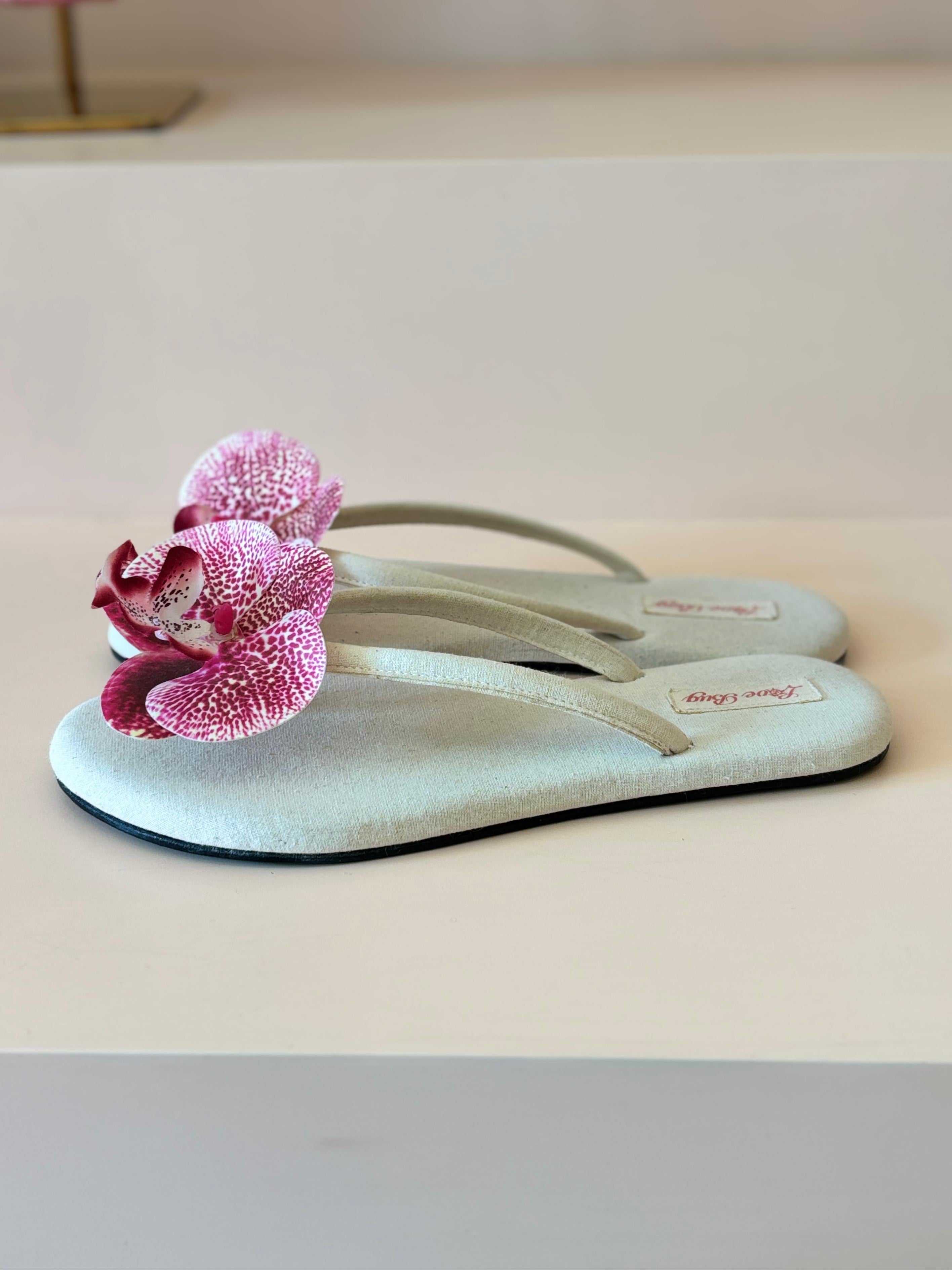 LOVE GROWN WHITE CANVAS BARBIE DOT