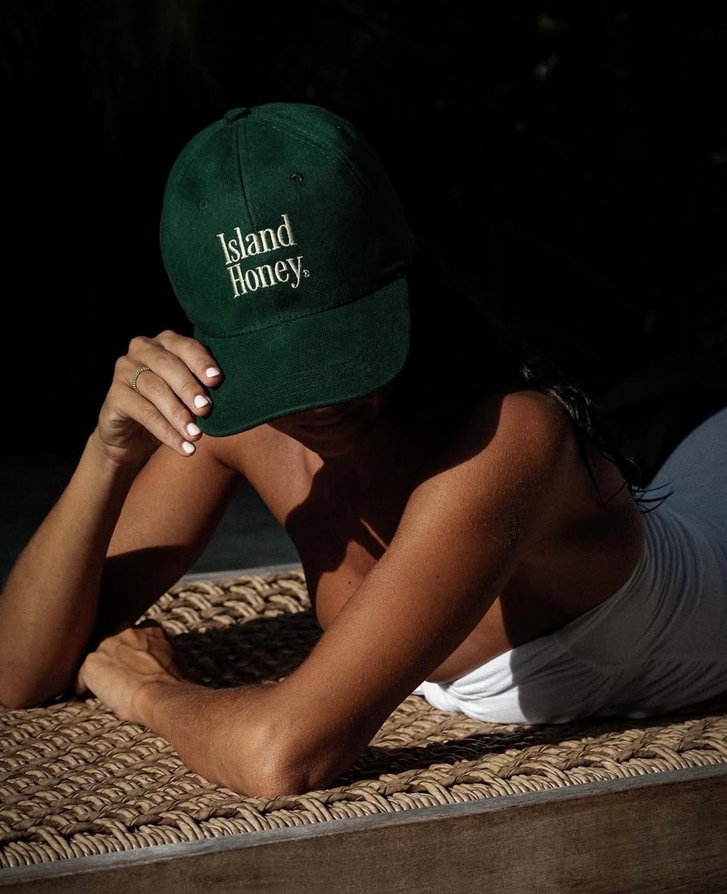 EMBROIDERED ISLAND HONEY HAT