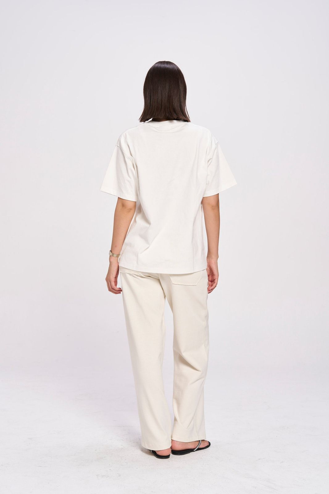 OLIVE GIRL OVERSIZE T-SHIRT