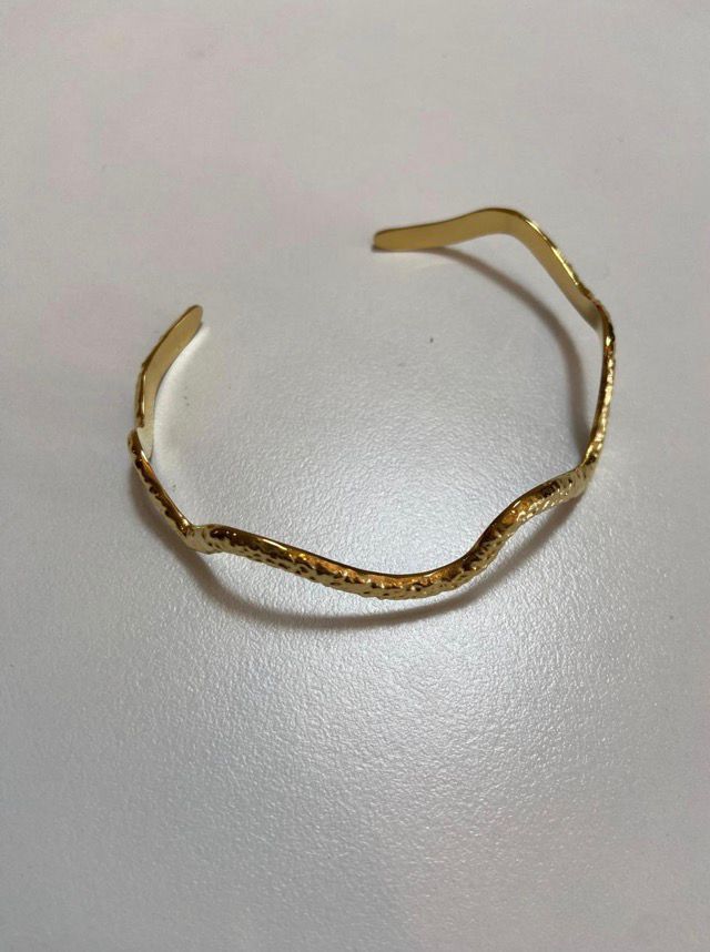 ALILA BANGLE