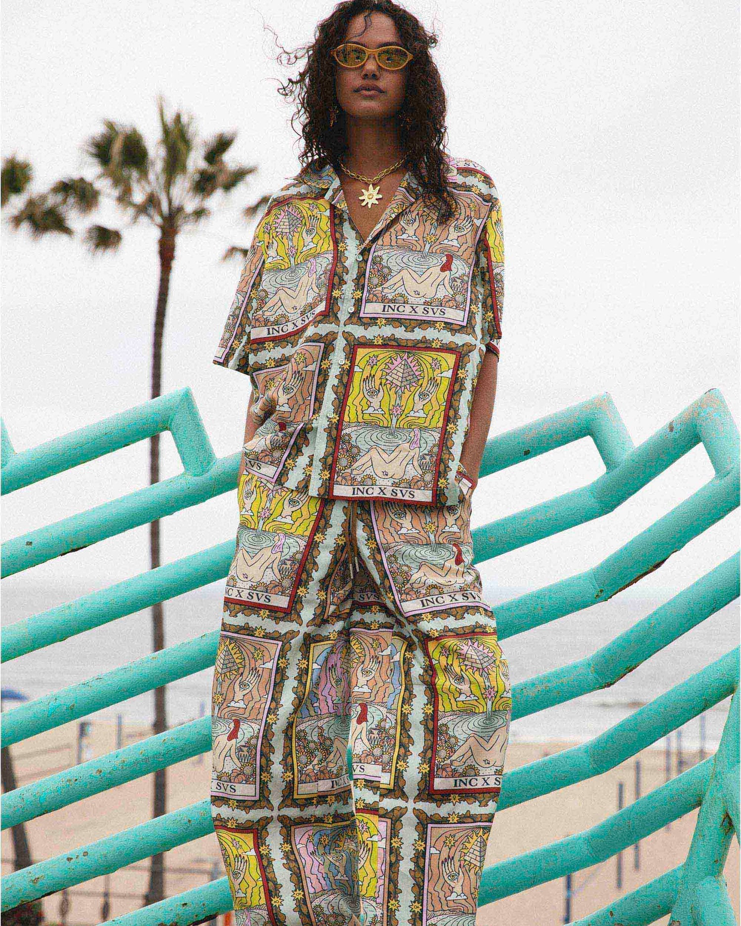 TAROT RESORT SHIRT